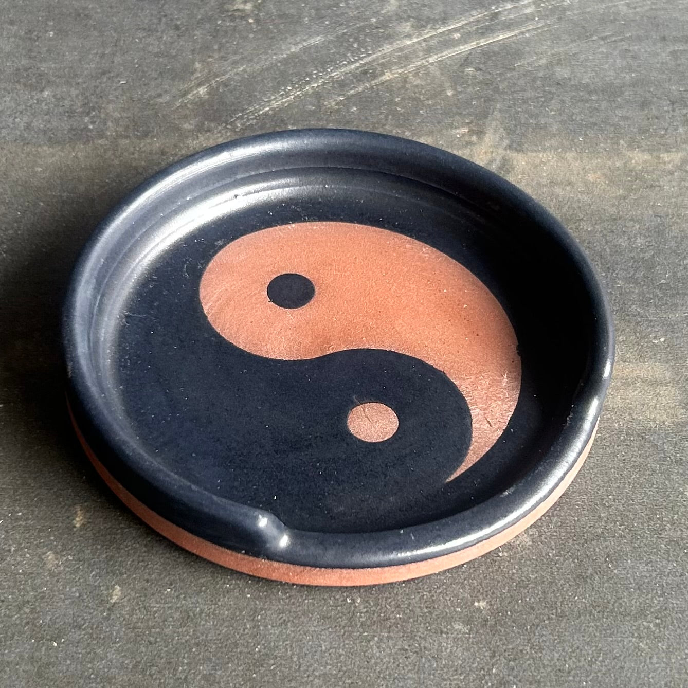 Yin Yang Coaster - Black Matte / Rust