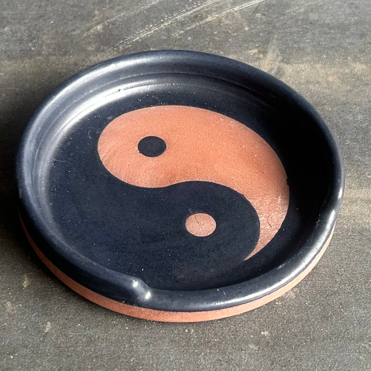 Yin Yang Coaster - Black Matte / Rust