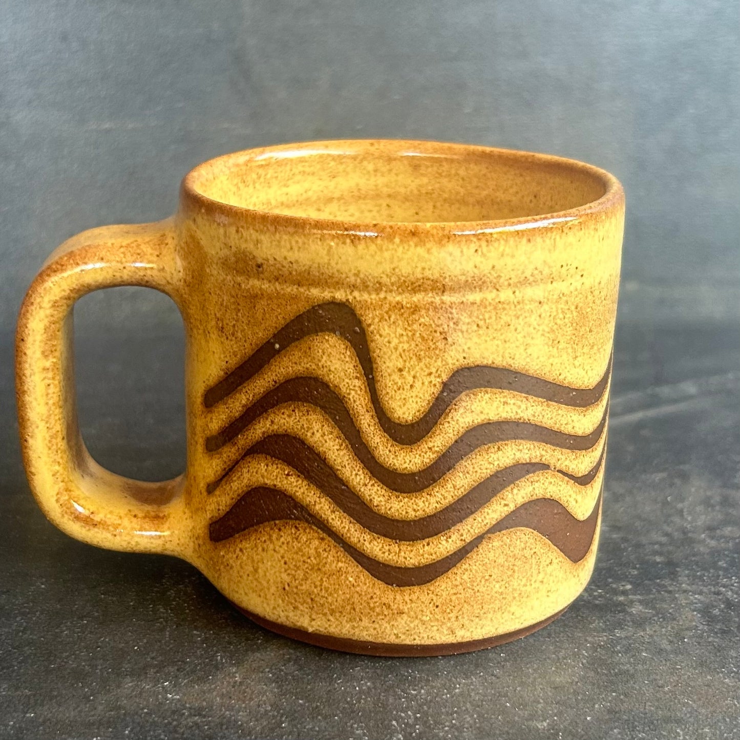 Mini Wave Mug -Golden Shino / Rust