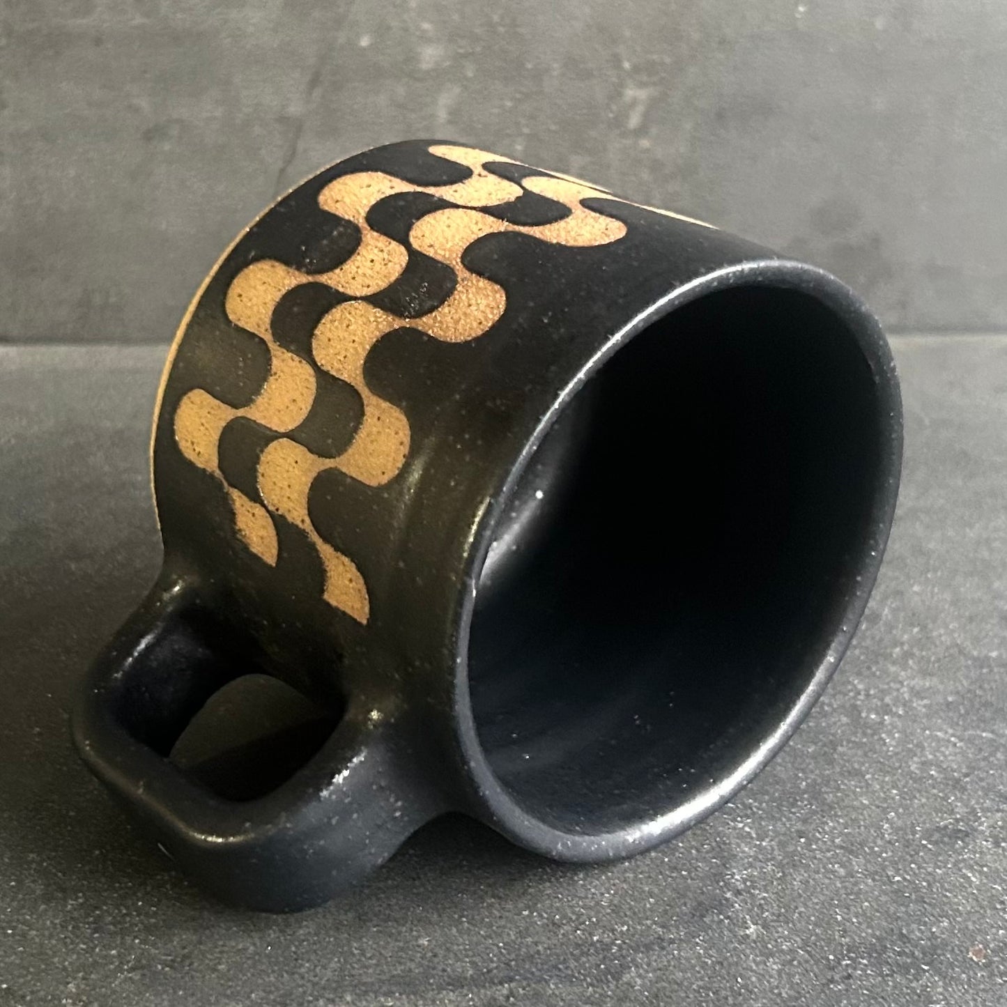 Mini Retro Mug - Black Matte / Speckled Buff