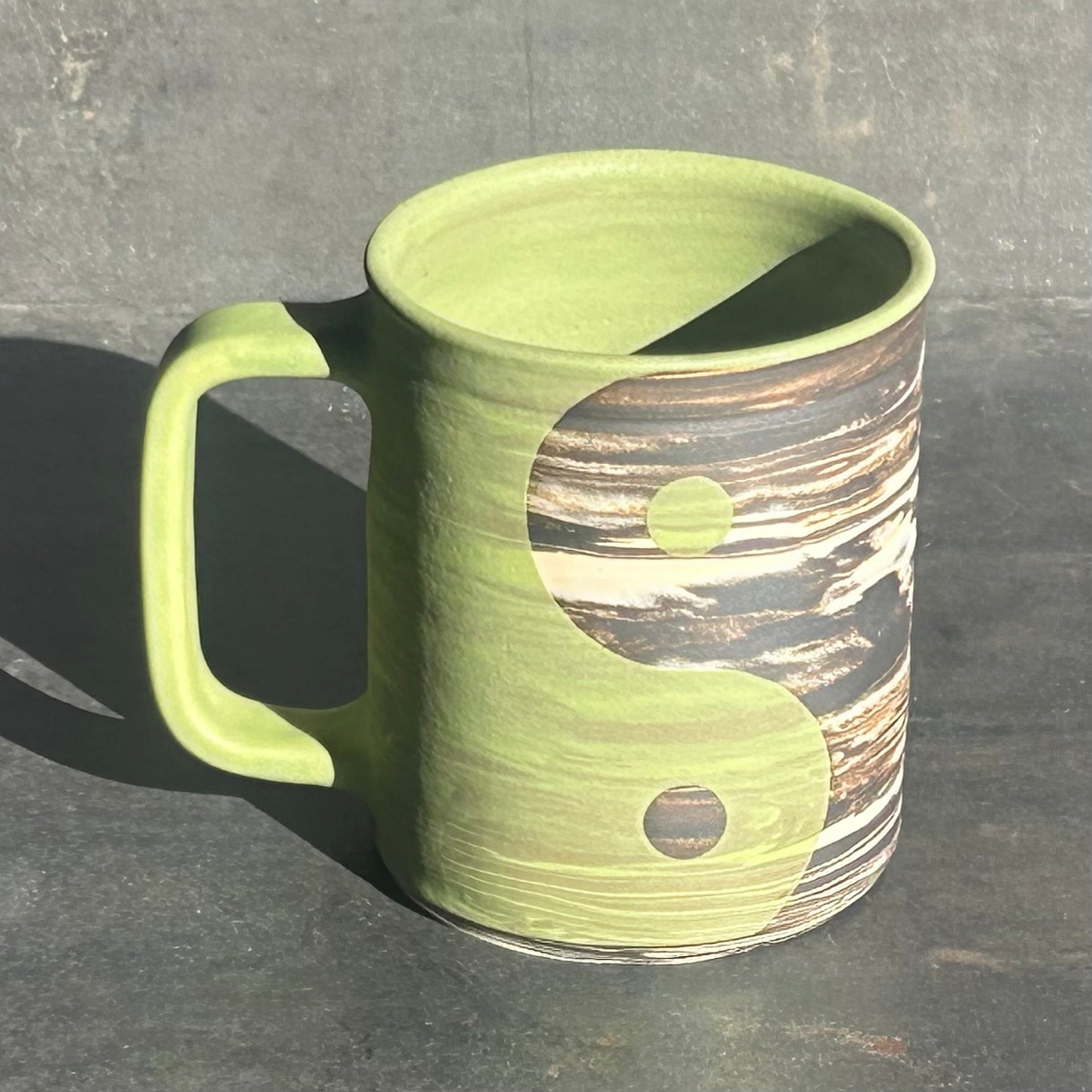 Yin Yang Mug - Green Matte / Marbled