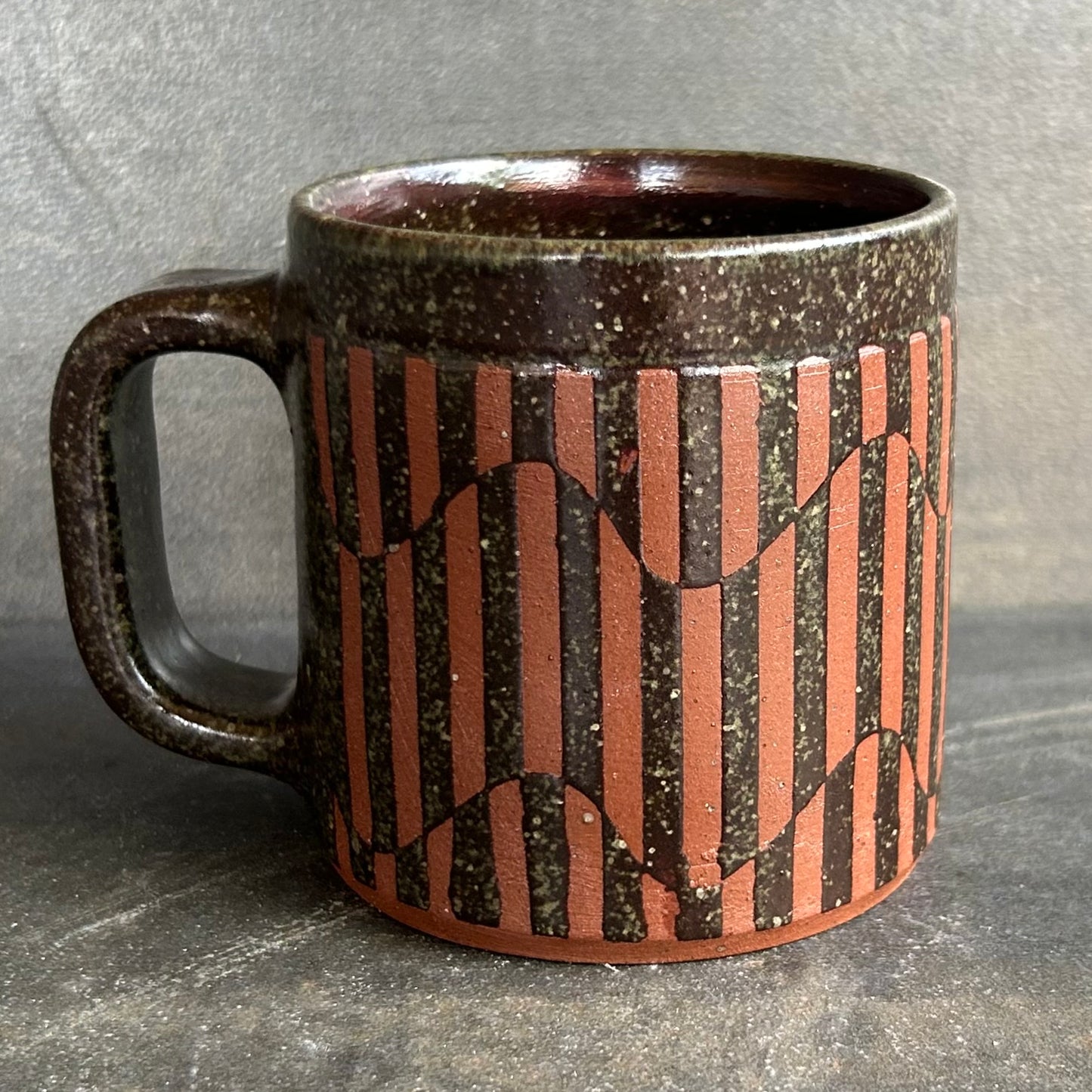 Mini Wavy Stripe Mug - Temmoku / Rust