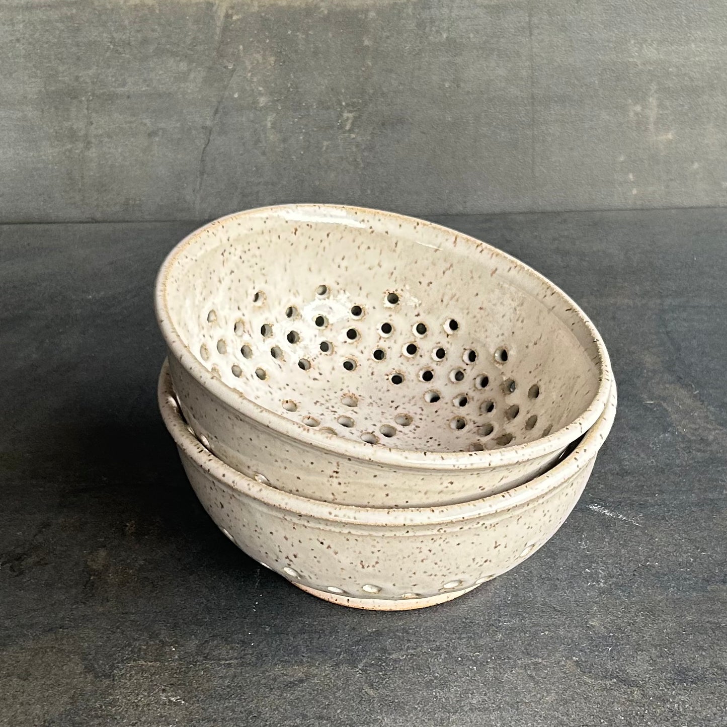 Berry Bowl - Speckled White