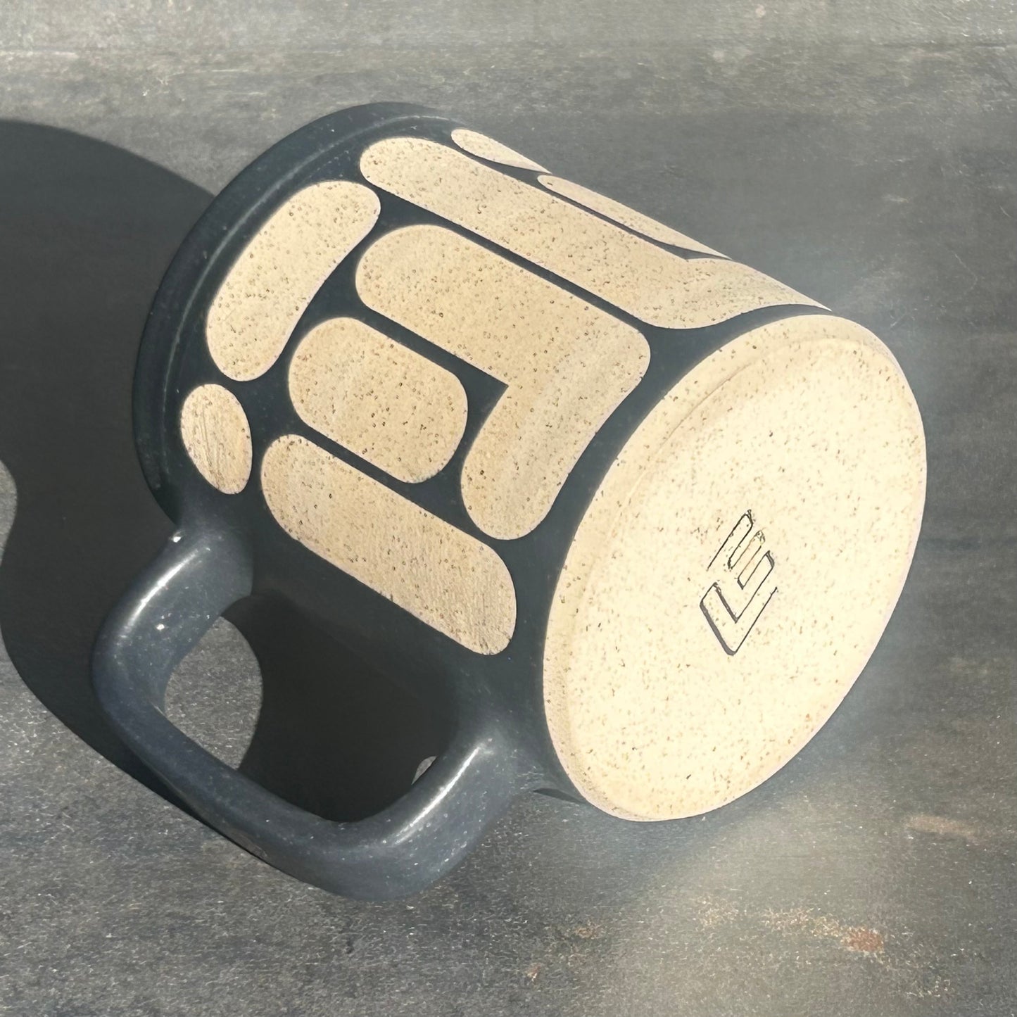 Blob Mug -Black Matte / Speckled White