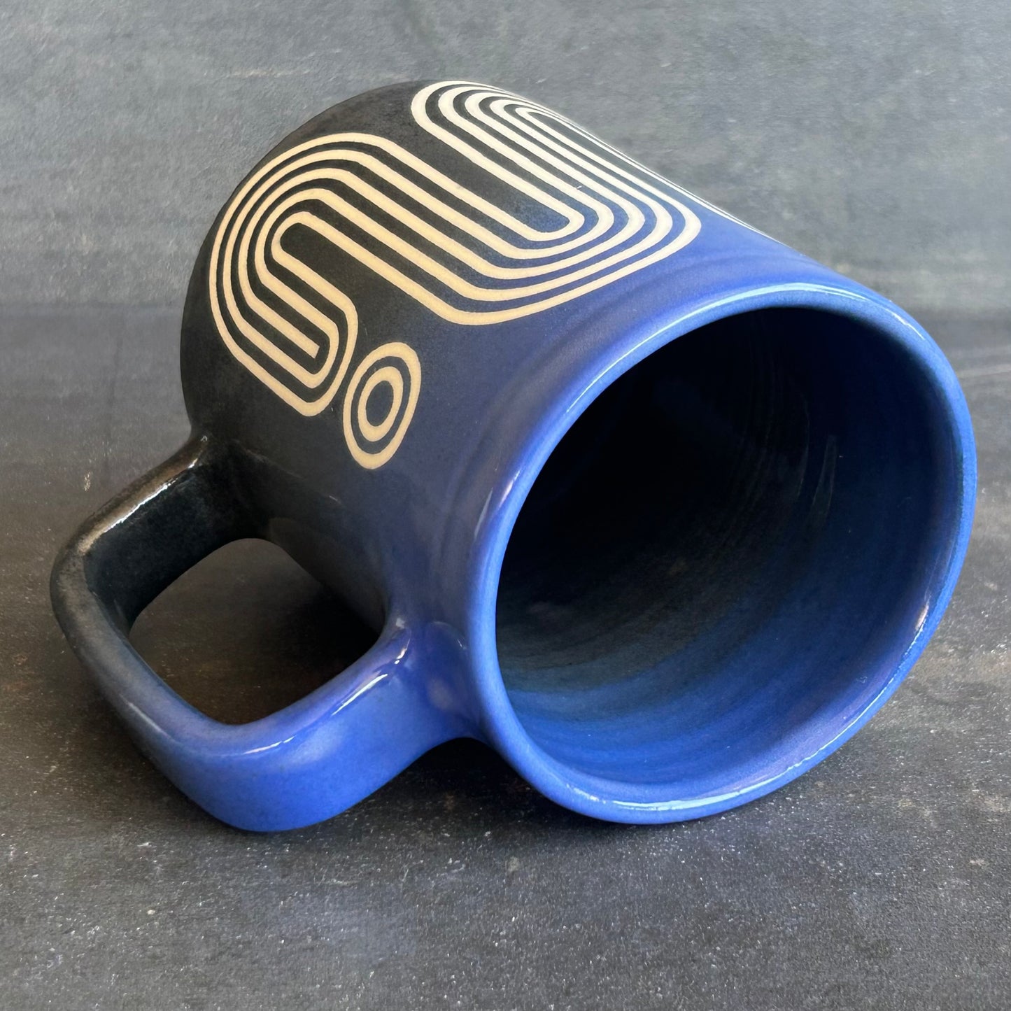 Big Wave Mug - Fade Black to Blue