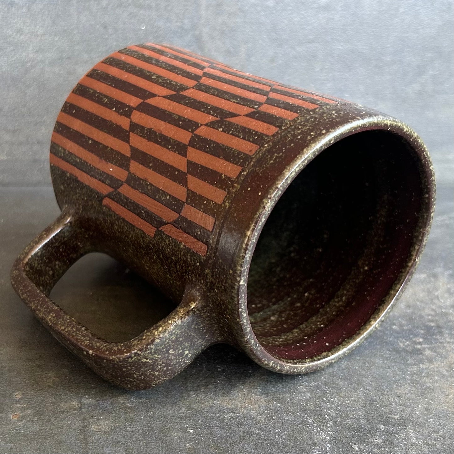Wavy Stripe Mug - Temmoku / Rust
