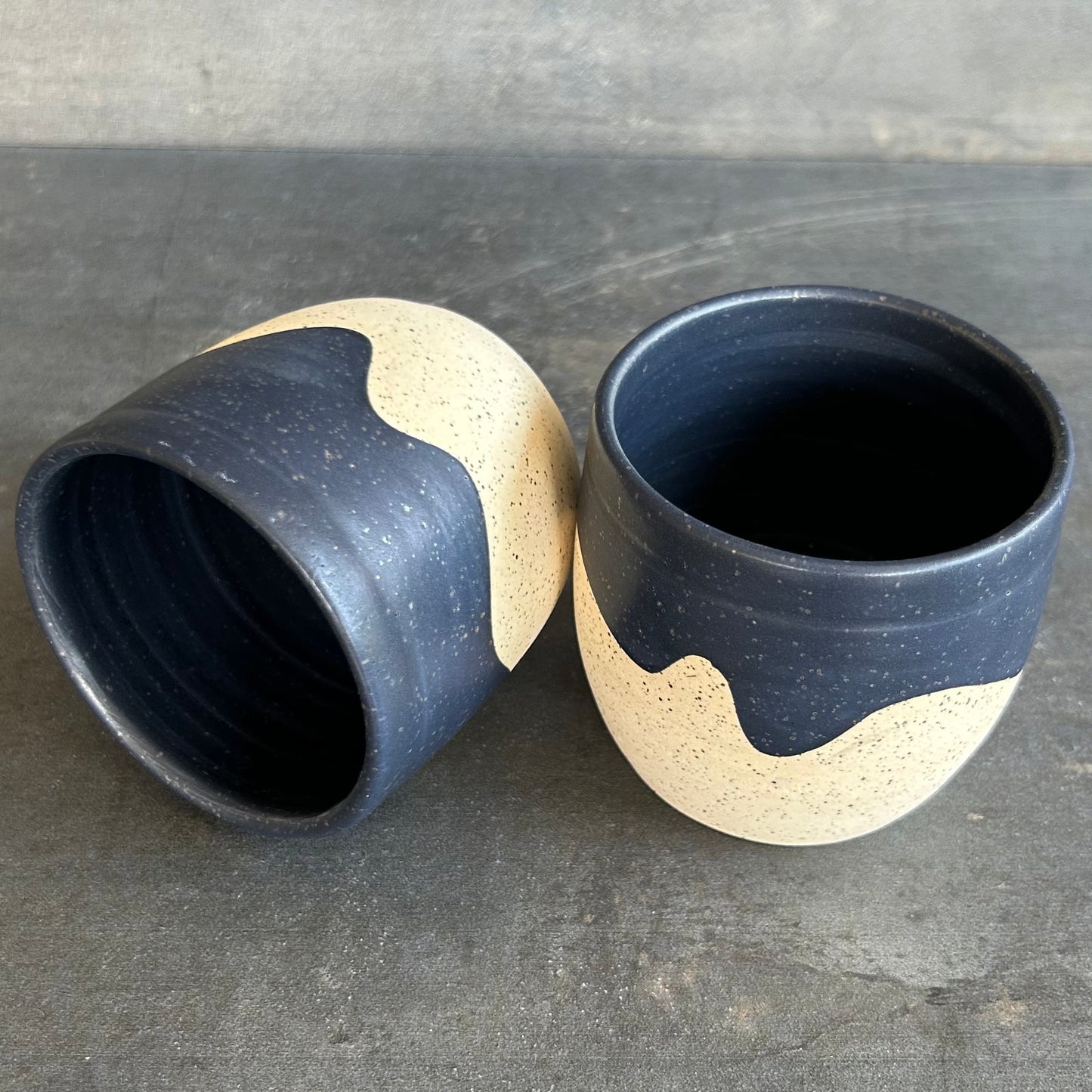 8oz Wave Cup -Black Matte / Speckled White