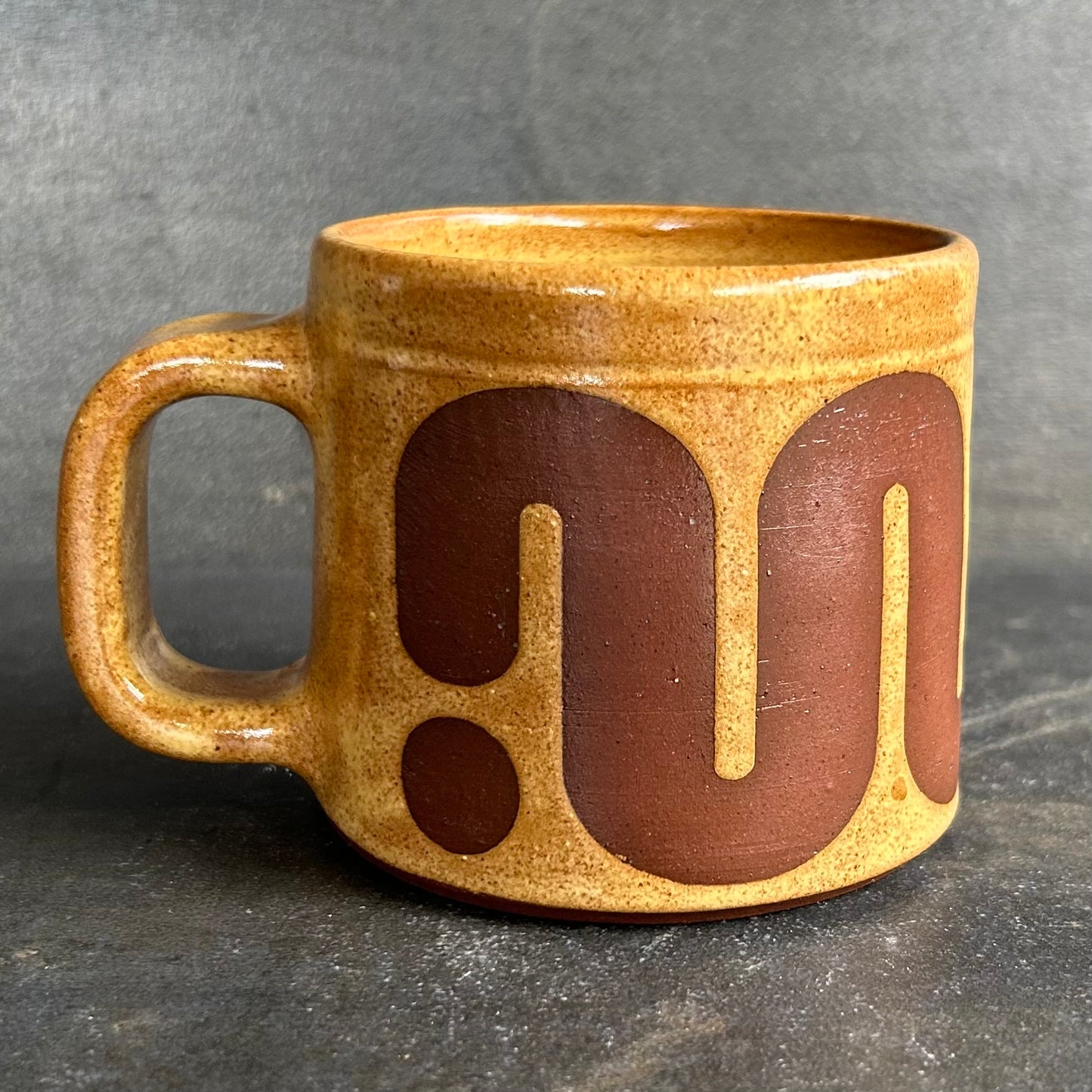 Mini Mug Big Wave (solid) -Golden Shino / Rust