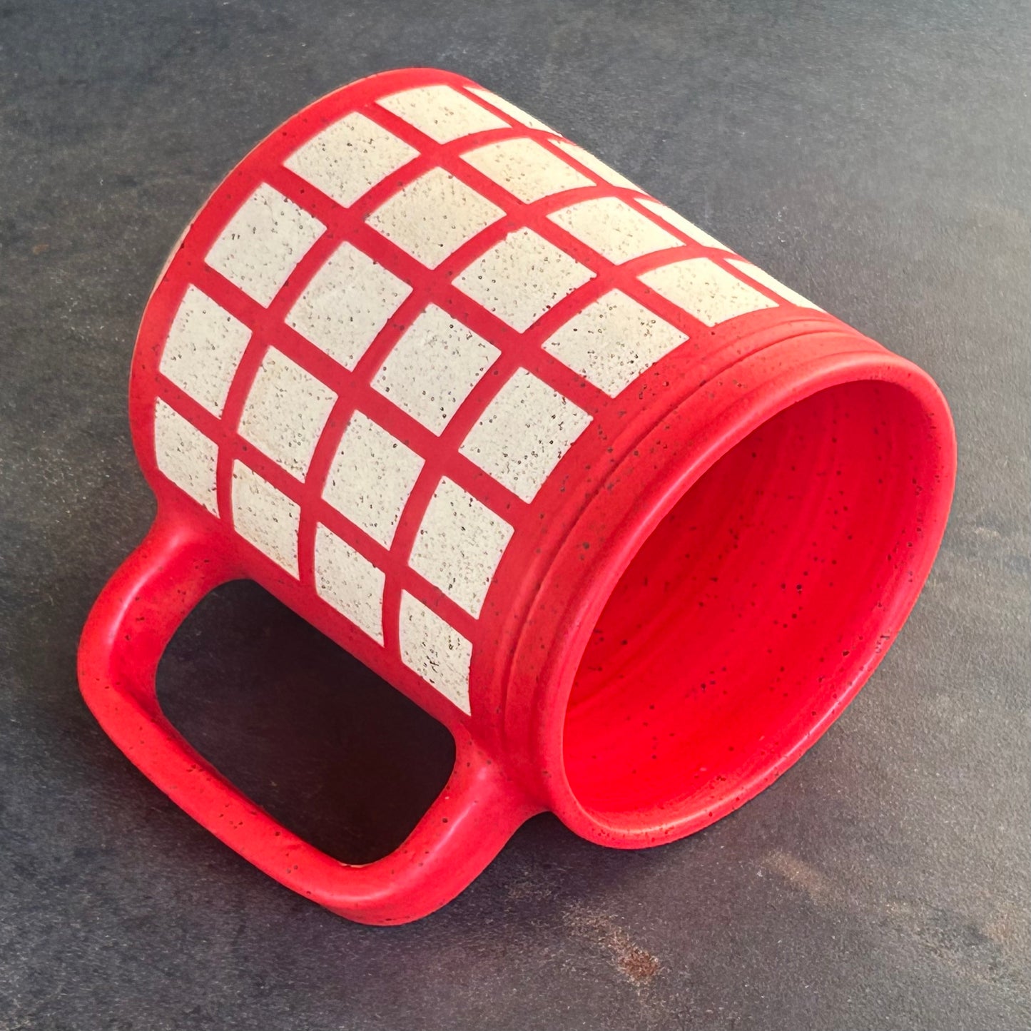 Lattice Mug - Red Matte / Speckled White