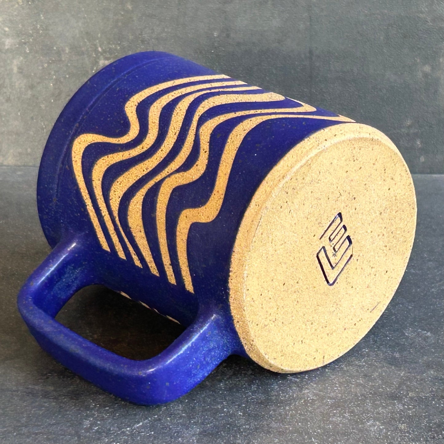 Wave Mug - Blue / Speckled Buff