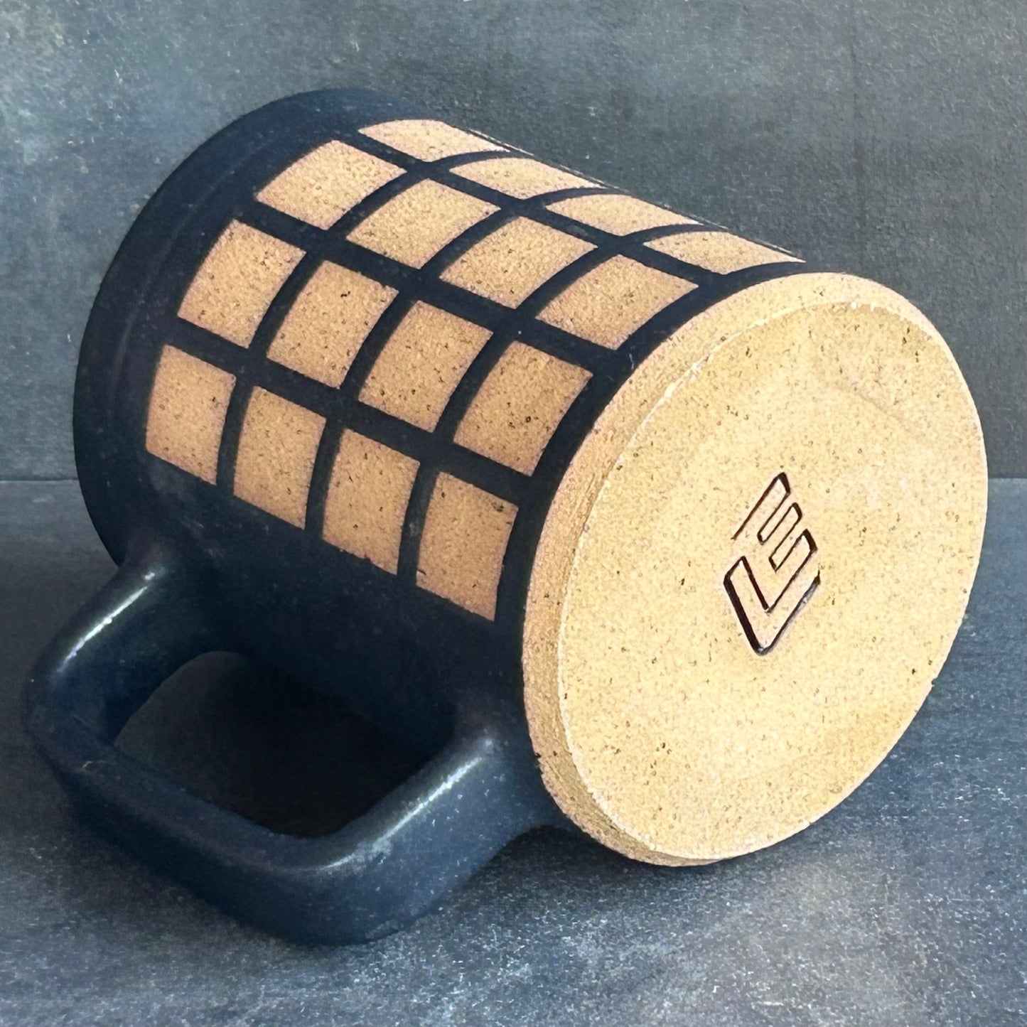 Lattice Mug - Black Matte / Speckled Buff