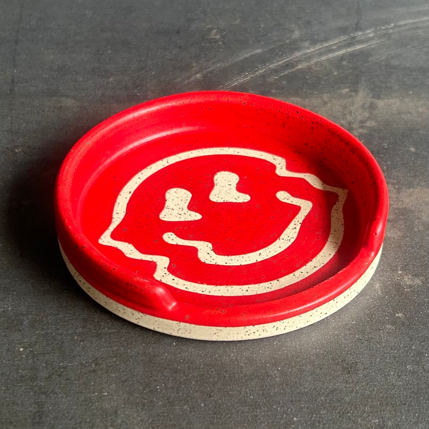Crazy Face Coaster - Red Matte / Speckled White
