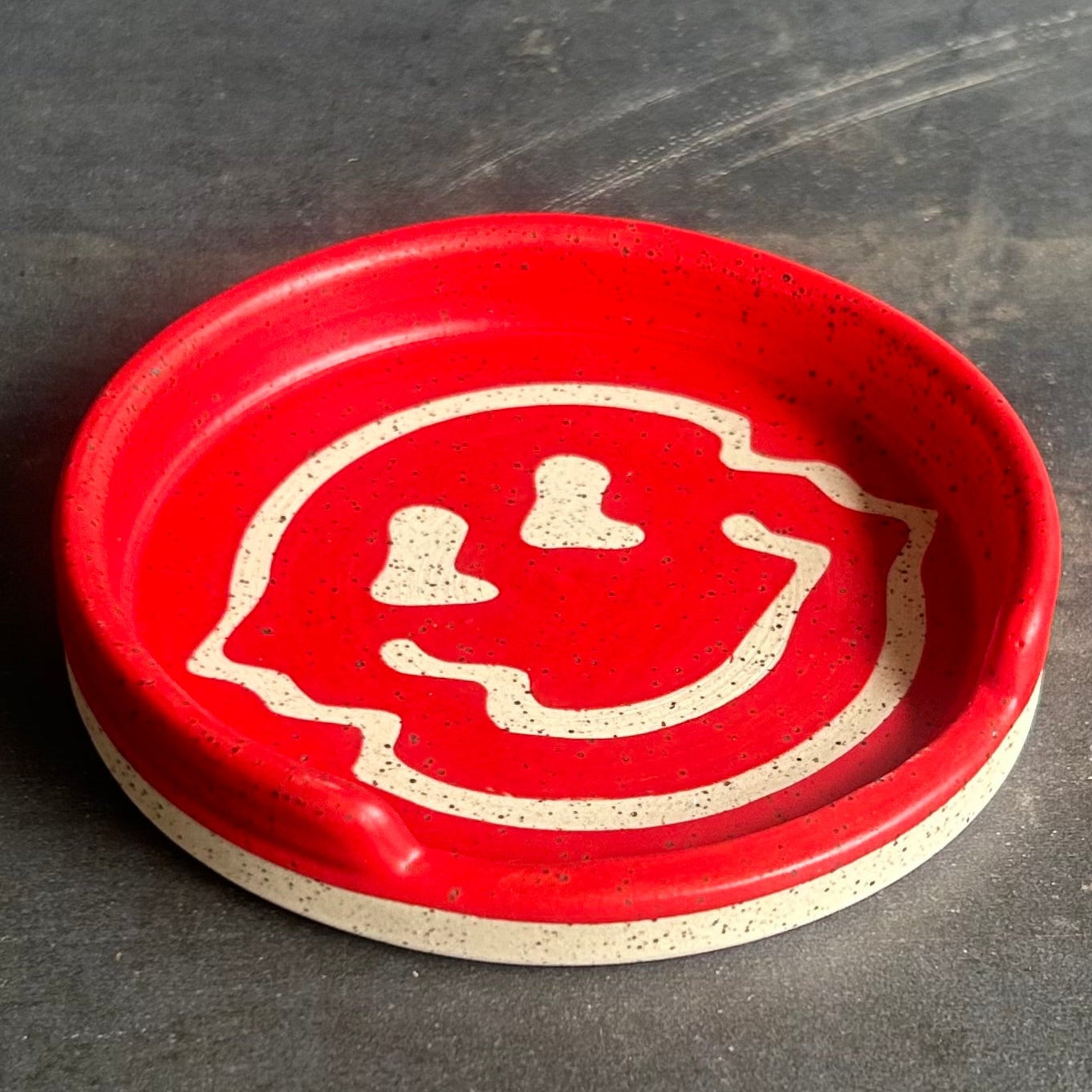 Crazy Face Coaster - Red Matte / Speckled White