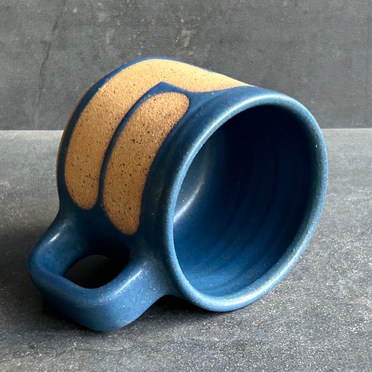 Mini Blob Mug - Midnight Matte / Speckled Buff