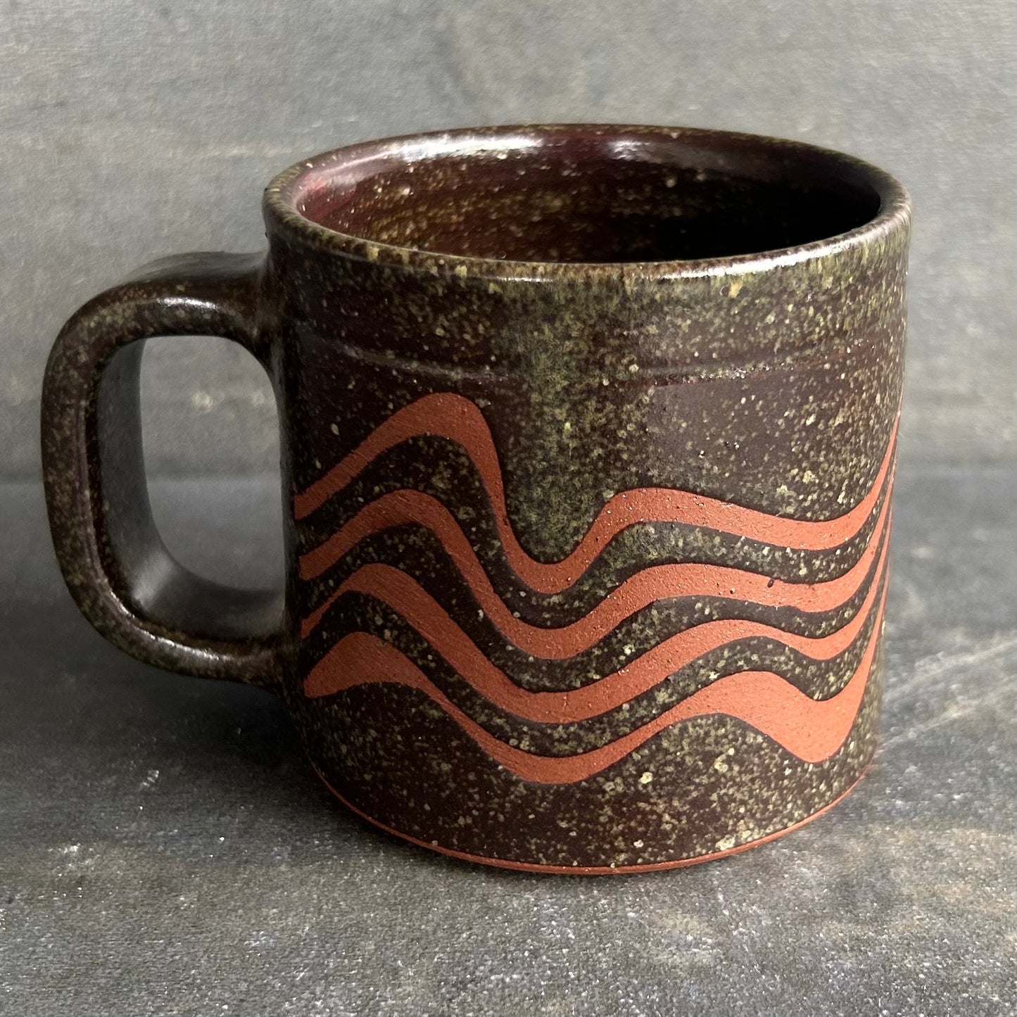 Mini Wave Mug -Temmoku / Rust