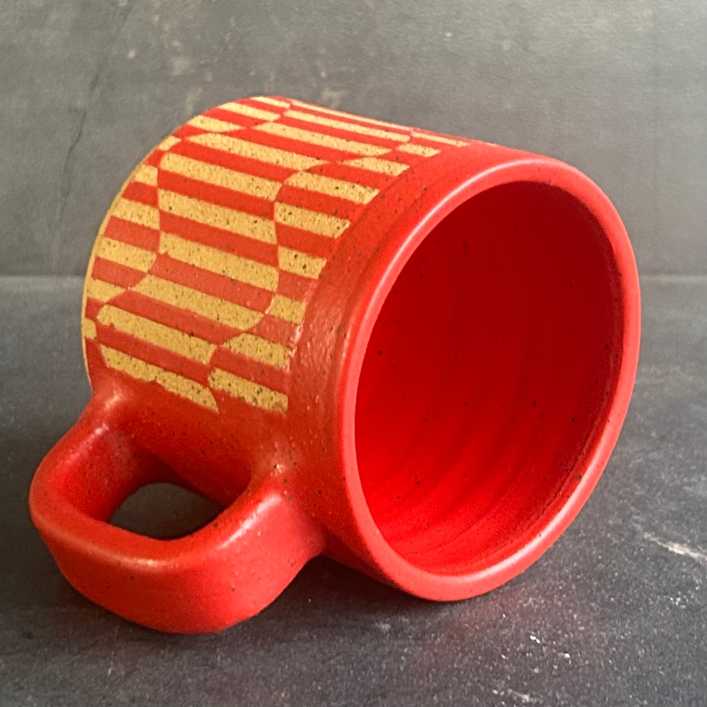 Mini Wavy Stripe Mug - Red Matte / Speckled Buff
