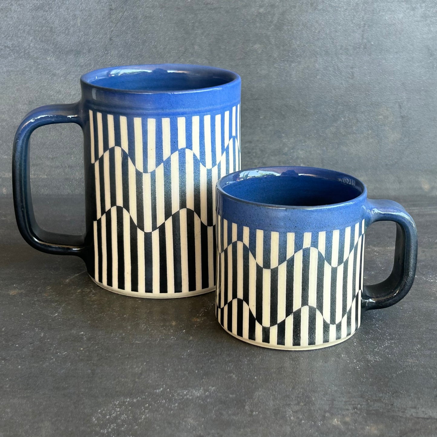 Mini Wavy Stripe Mug - Fade Black to Blue
