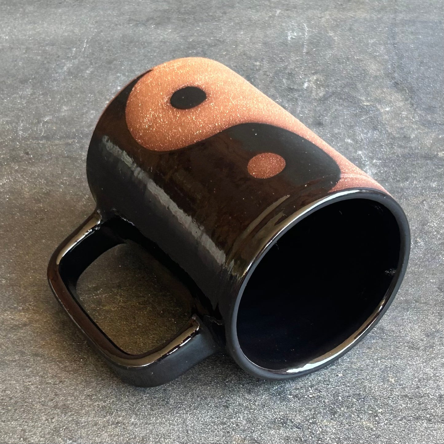 Yin Yang Mug - Black / Rust