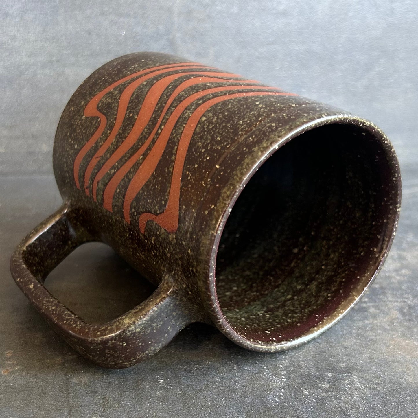 Wave Mug -Temmoku / Rust