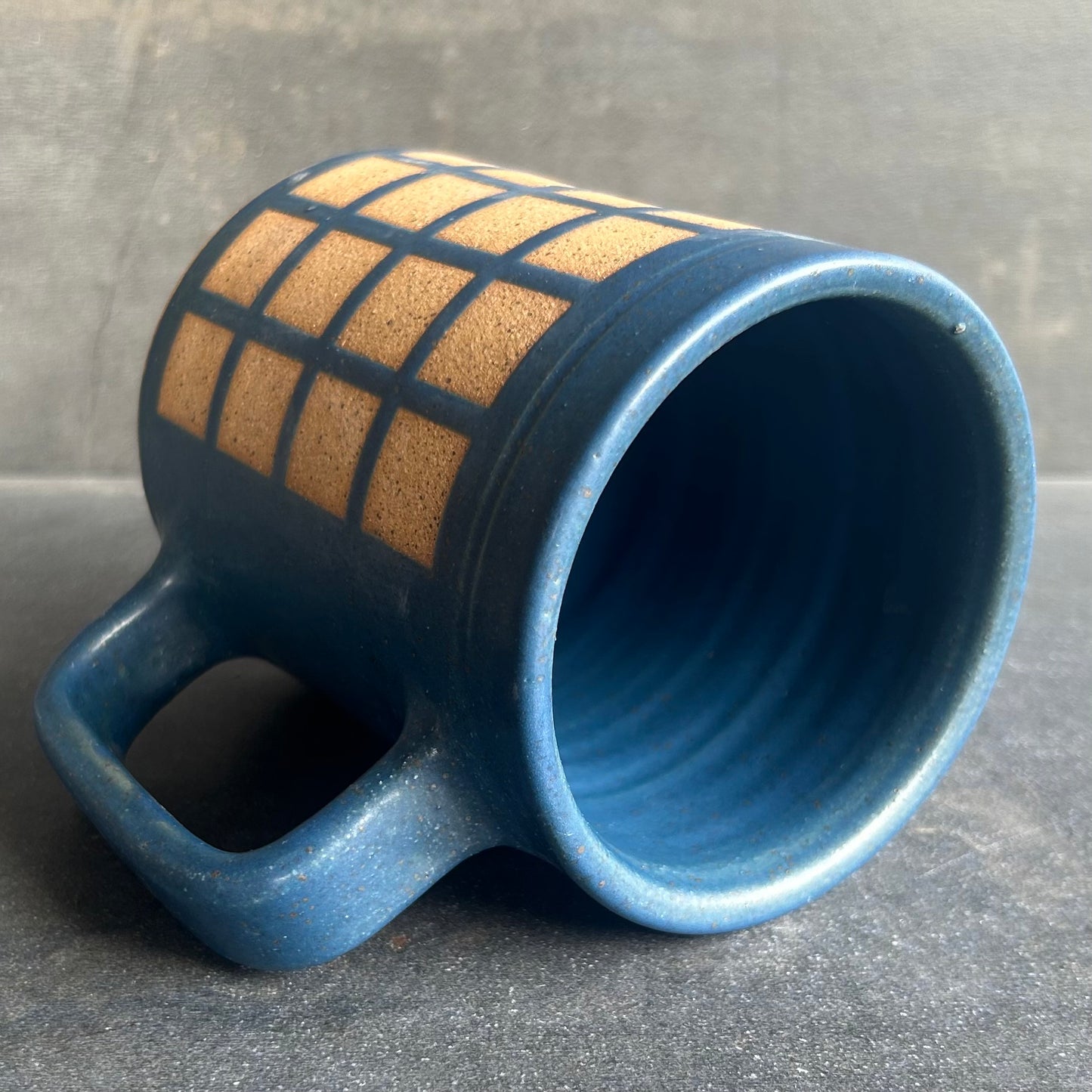 Lattice Mug - Midnight Matte / Speckled Buff