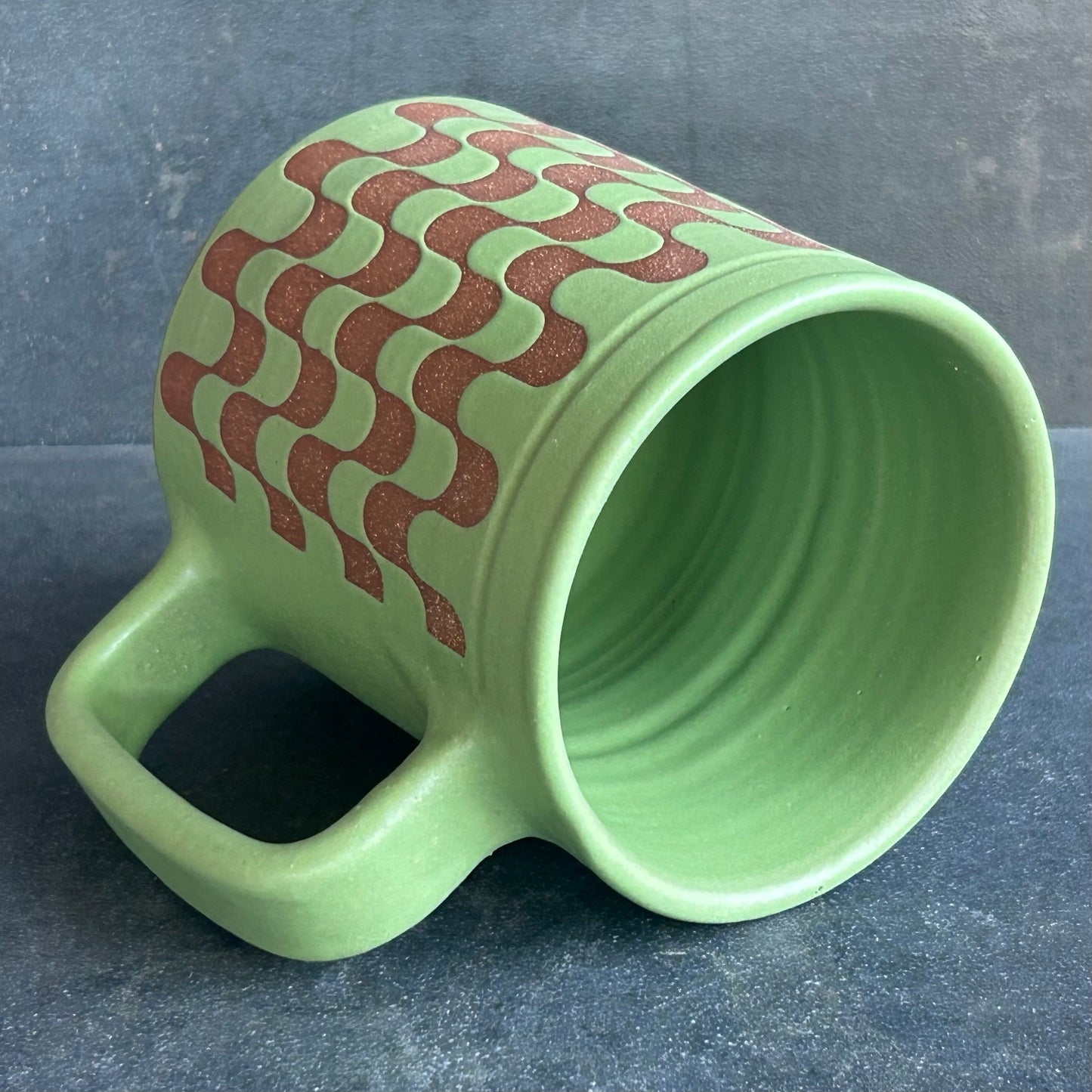 Retro Mug - Green Matte / Rust