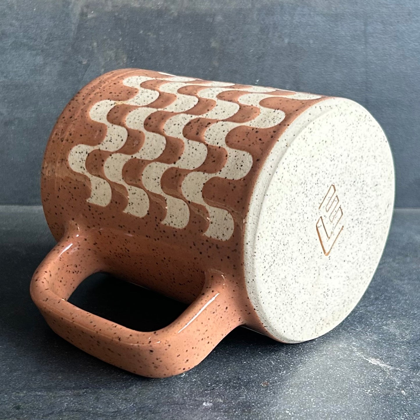 Retro Mug - Nude / White Speckle