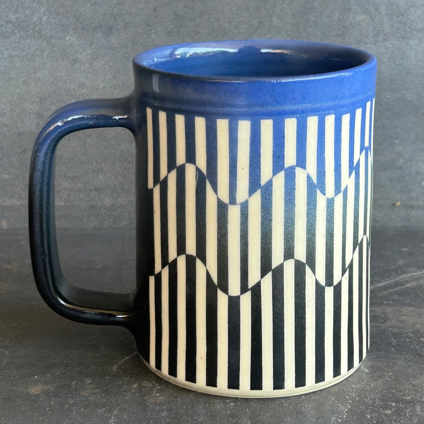 Wavy Stripe Mug - Fade Black to Blue