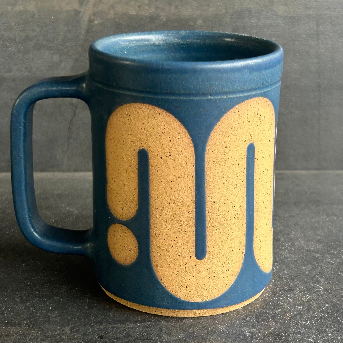 Big Wave Mug (solid) - Midnight Blue / Speckled Buff