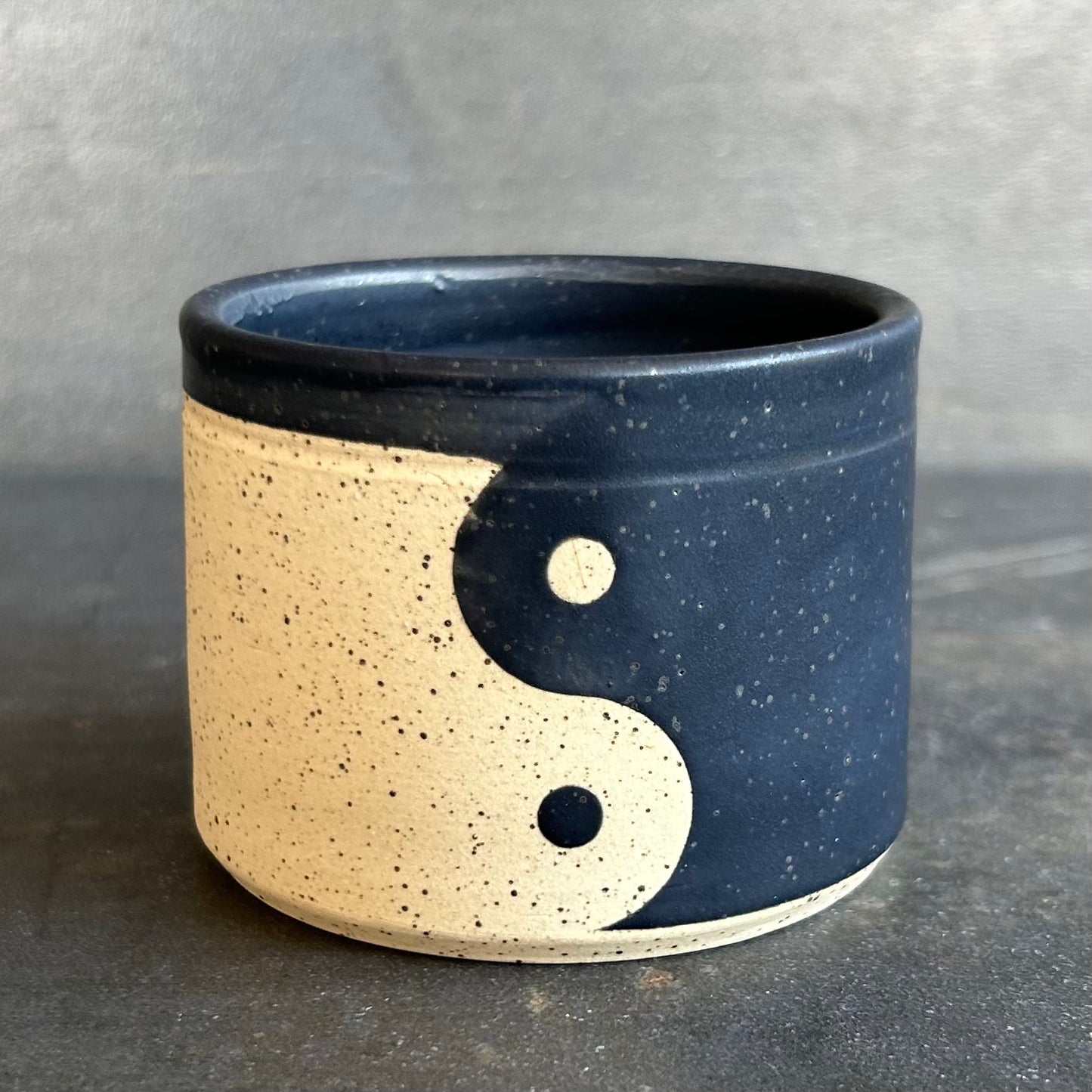 4oz. Yin Yang Cortada Cup - Black Matte / Speckled White