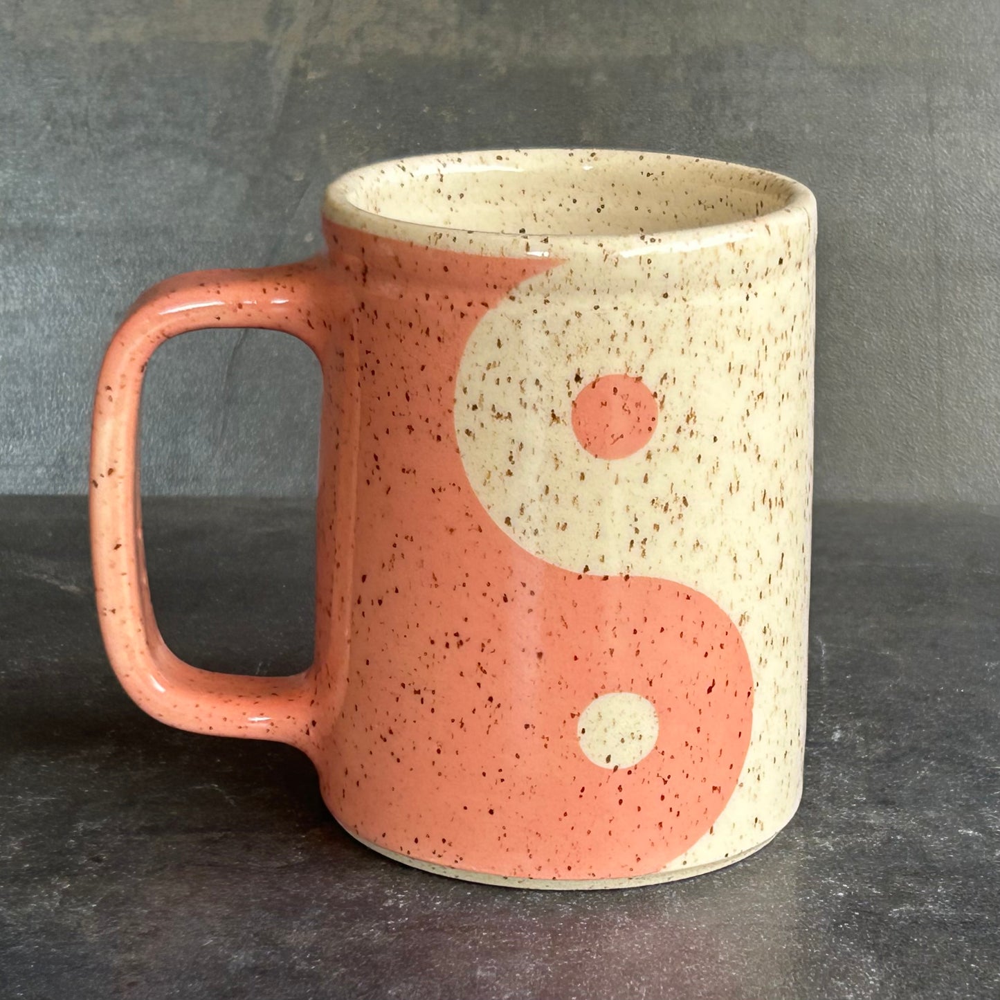 Yin Yang Mug - Pink / Speckle