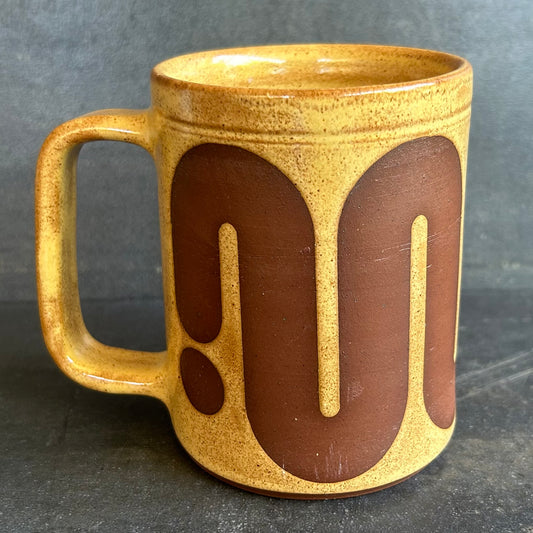 Big Wave Mug (solid) - Golden Shino / Rust