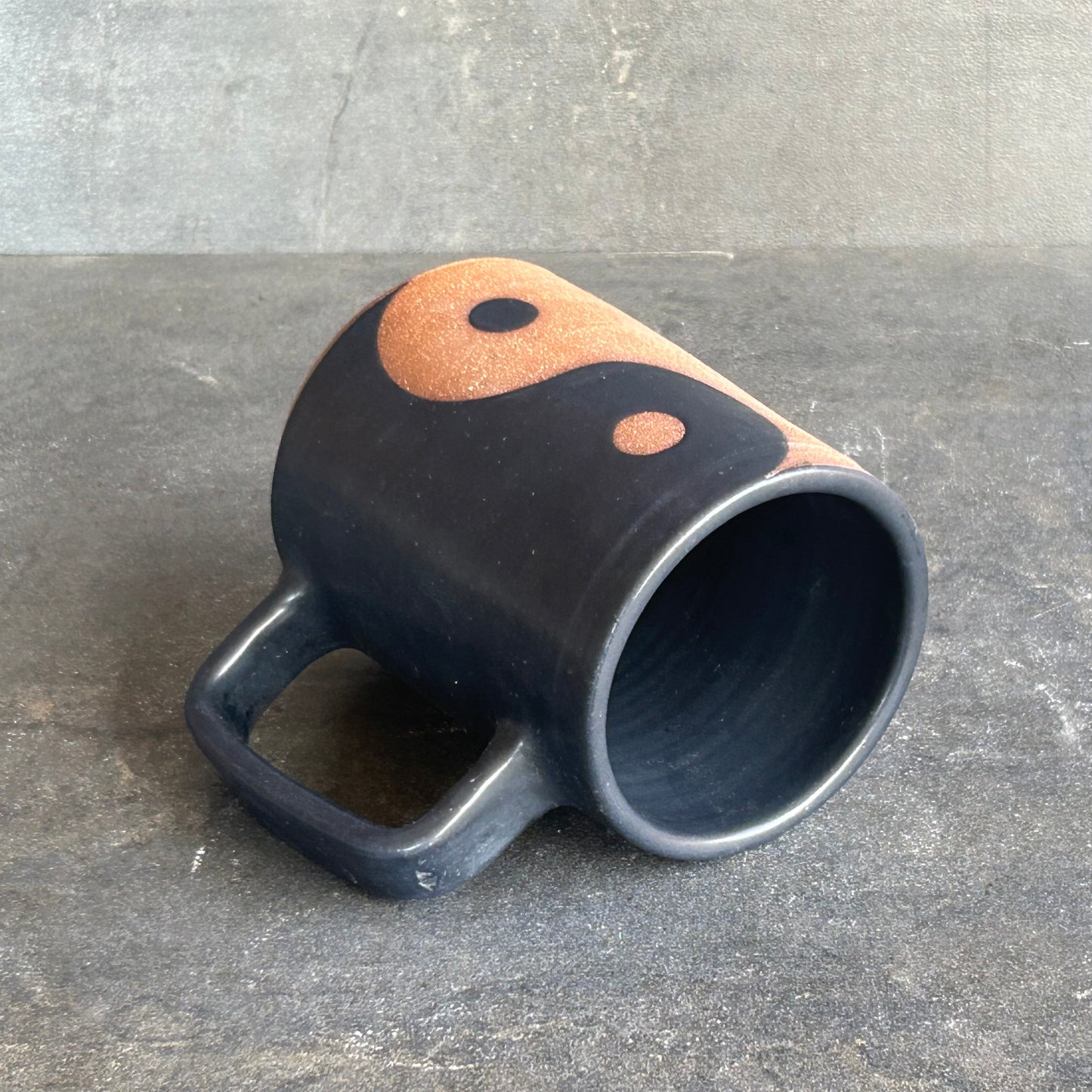 Yin Yang Mug - Matte Black / Rust