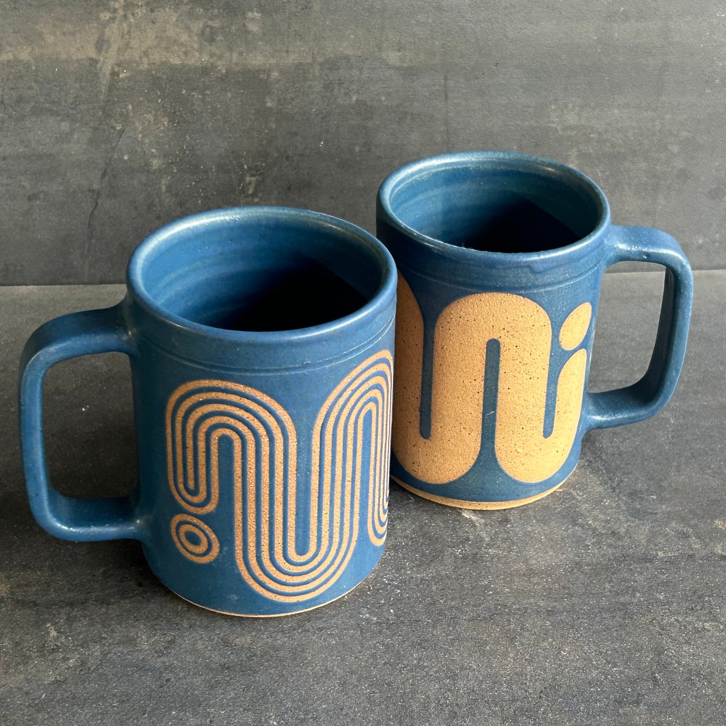Big Wave Mug - Midnight Blue / Speckled Buff