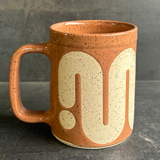 Big Wave Mug (solid) - Nude / Speckled White