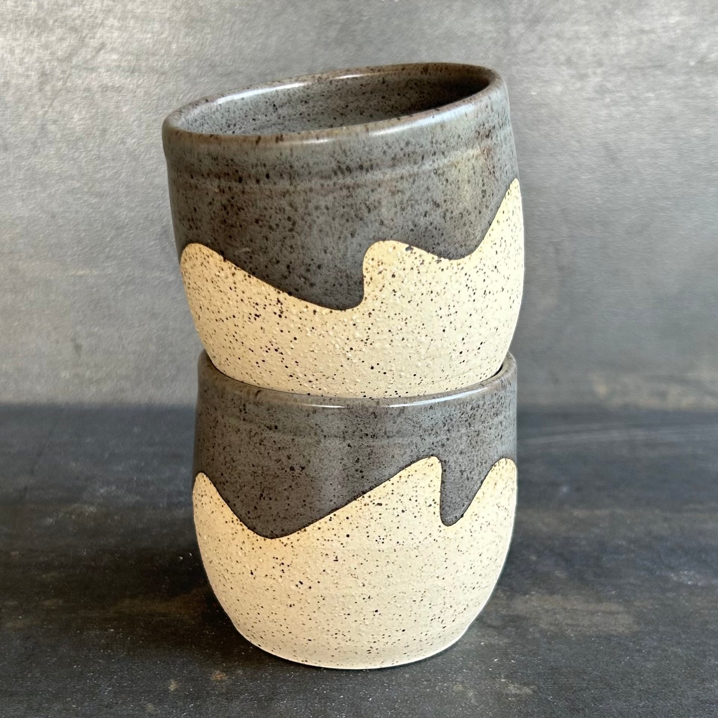 8oz Wave Cup - Gray / Speckled White