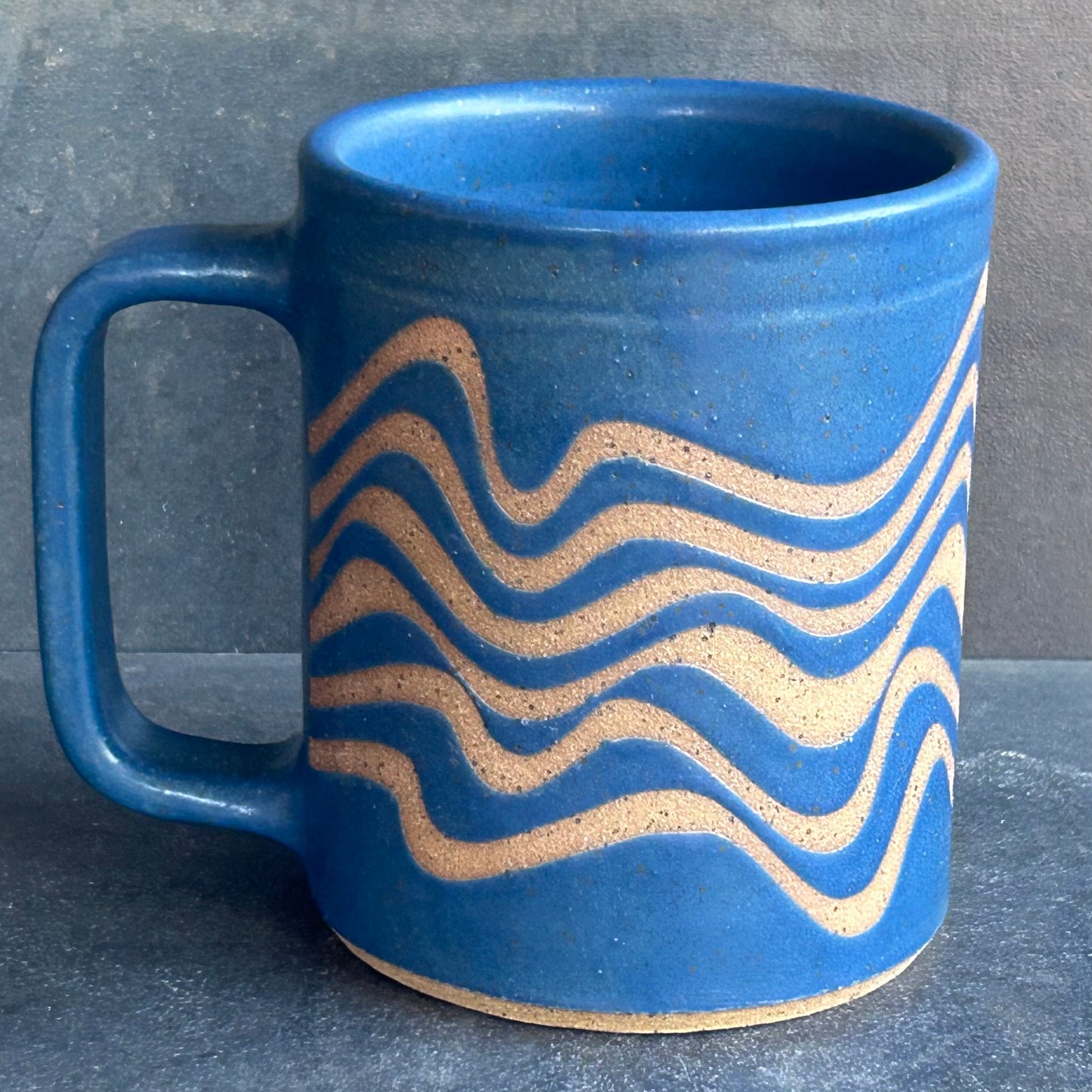 Wave Mug - Midnight Blue / Speckled Buff