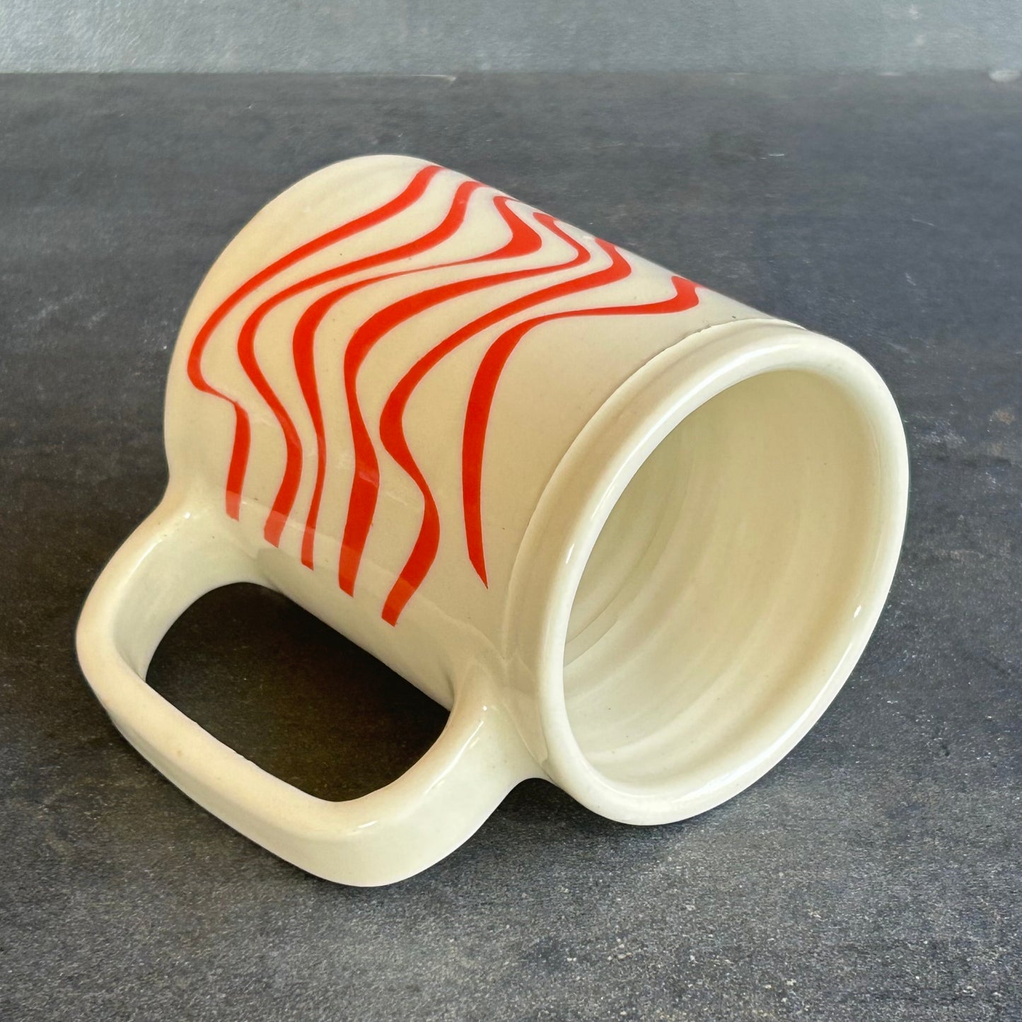 Wave Mug - Blood Orange / White