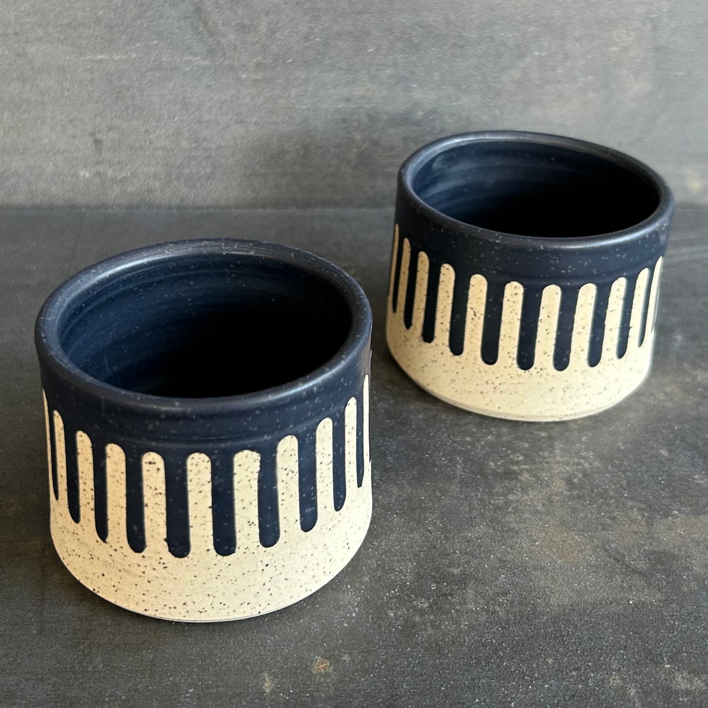 4oz. Drip Cortada Cup - Black Matte / Speckled White