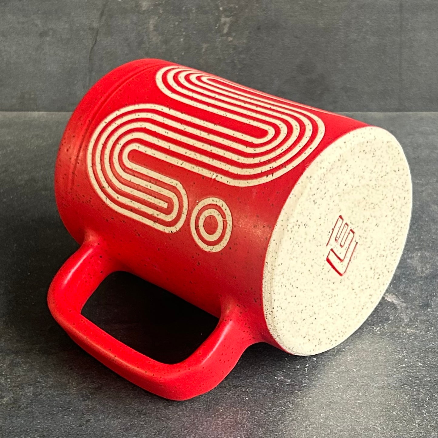 Big Wave Mug - Red Matte / Speckled White