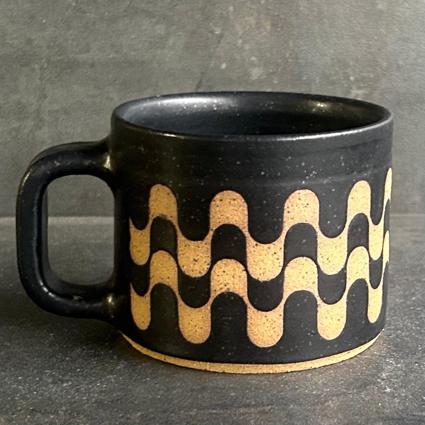 Mini Retro Mug - Black Matte / Speckled Buff