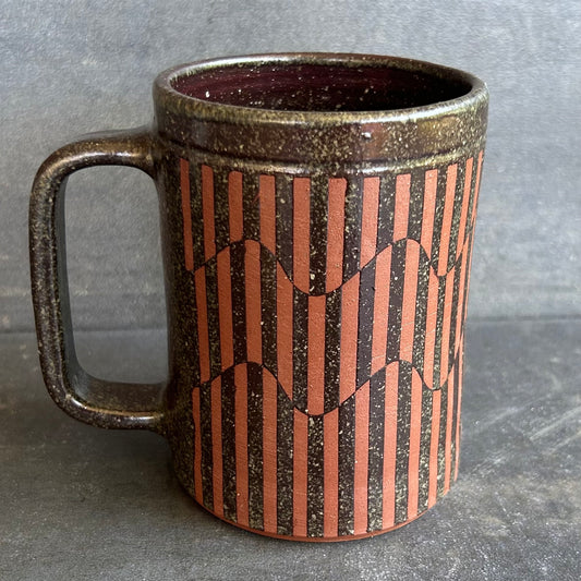 Wavy Stripe Mug - Temmoku / Rust