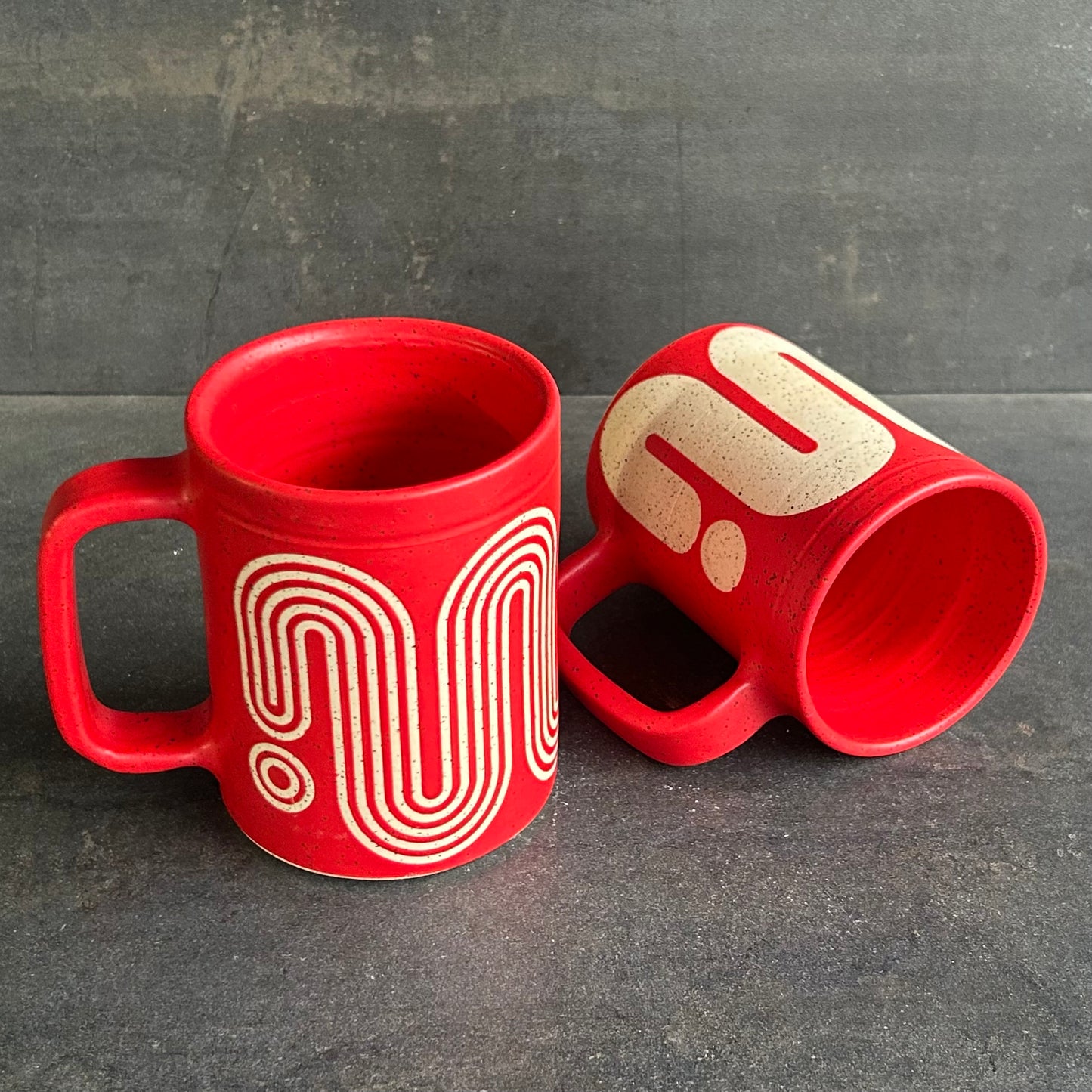 Big Wave Mug - Red Matte / Speckled White