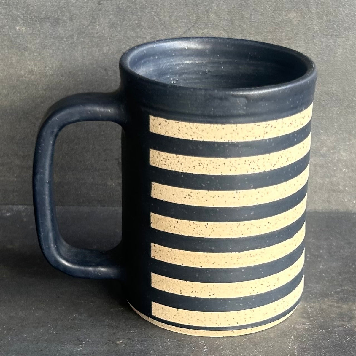 Stripes Mug - Matte Black / Speckle White