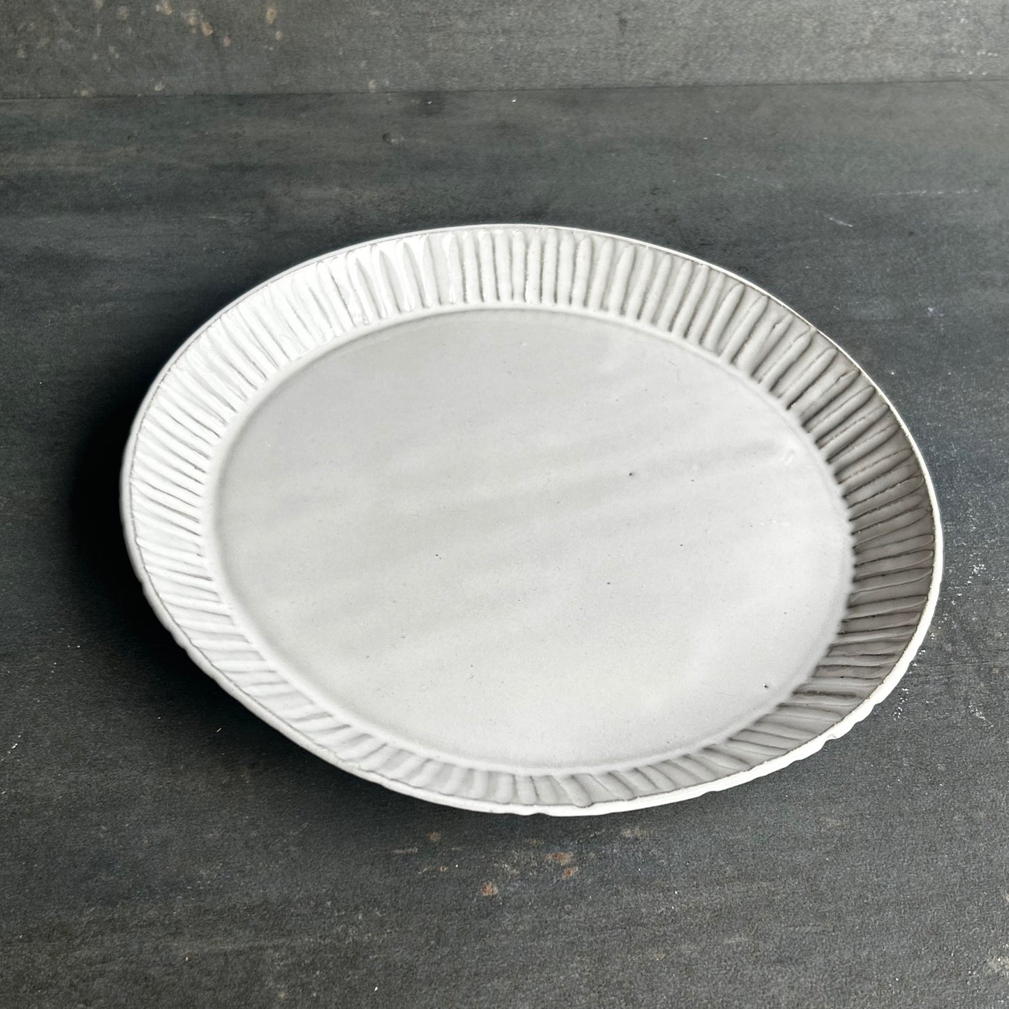 Plate - Carved / White Rust